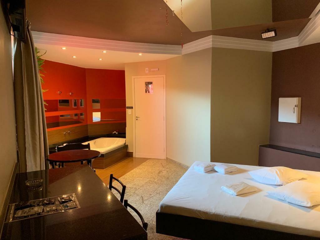 Ibiza Golden Motel Franca Buitenkant foto