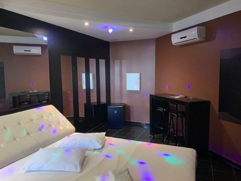 Ibiza Golden Motel Franca Buitenkant foto